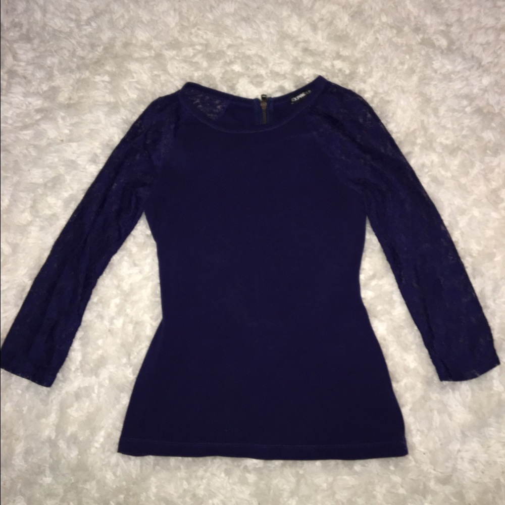 Navy express shirt with lace sleeves
